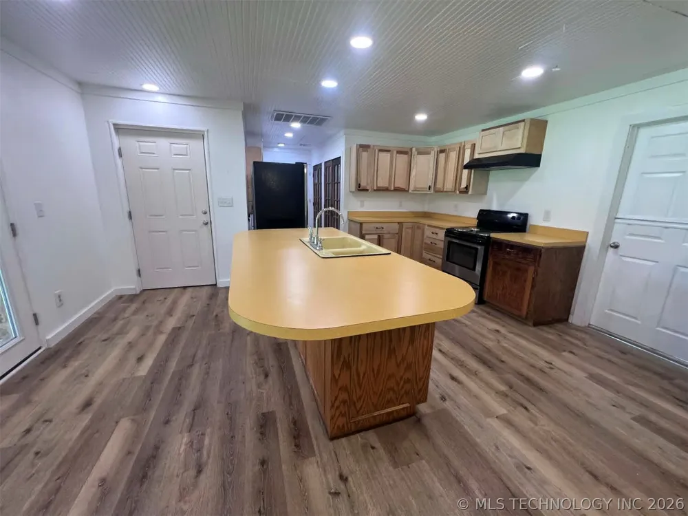 18756 E 690 ROAD Moody, OK 74464