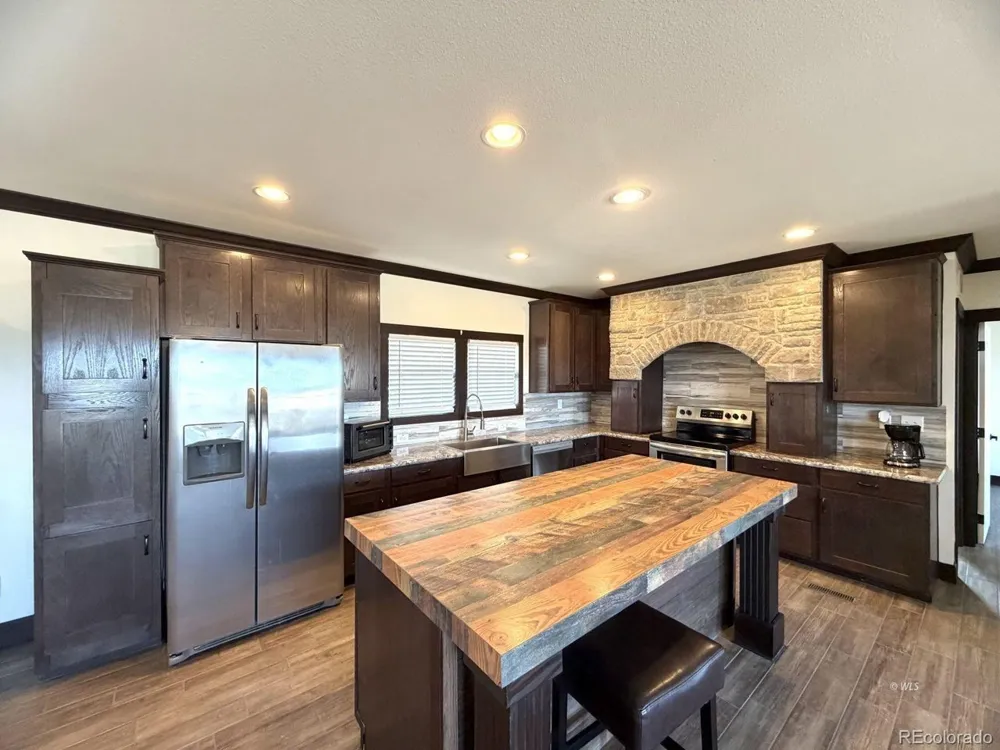9621 County Road 328 Westcliffe, CO 81252