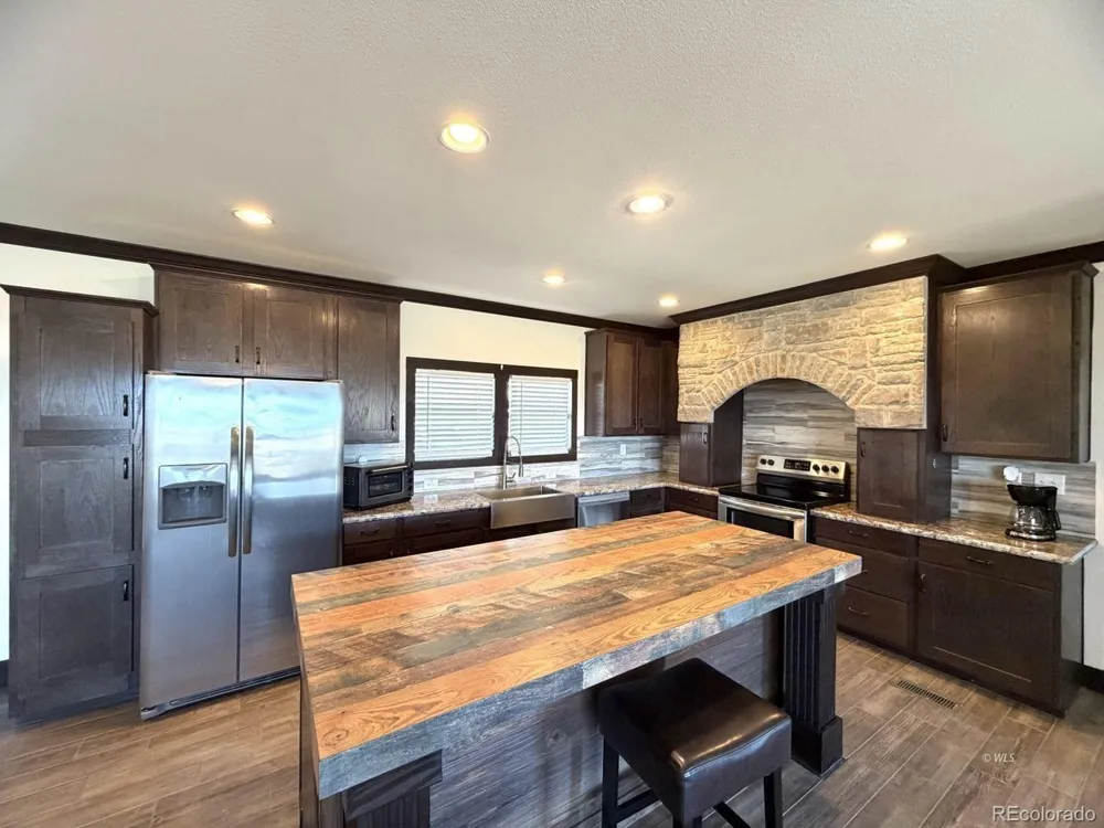 9621 County Road 328 Westcliffe, CO 81252