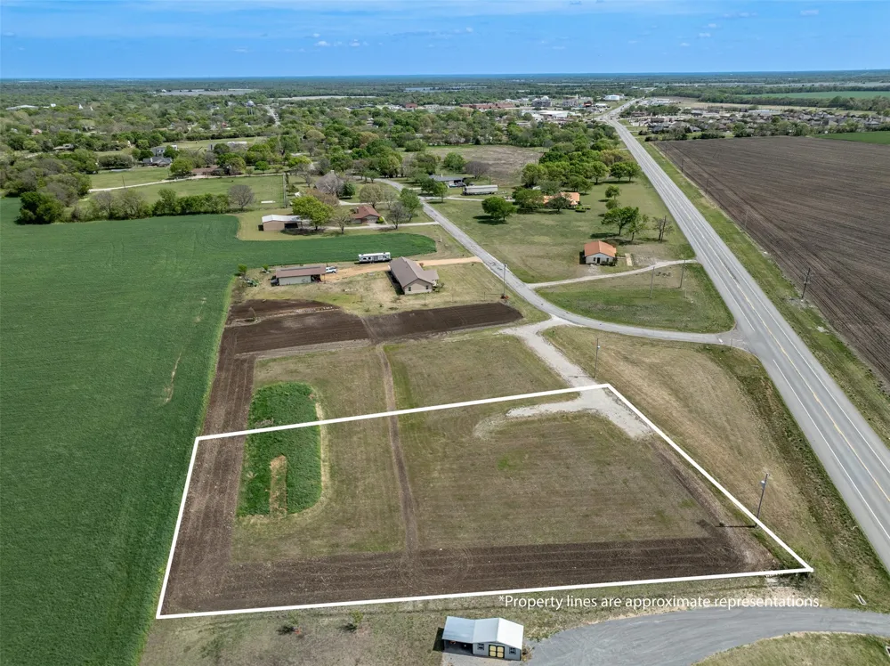 McCartney Trail Whitewright, TX 75491
