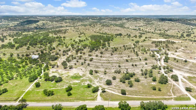 5032 Kendalia Rd Blanco, TX 78606