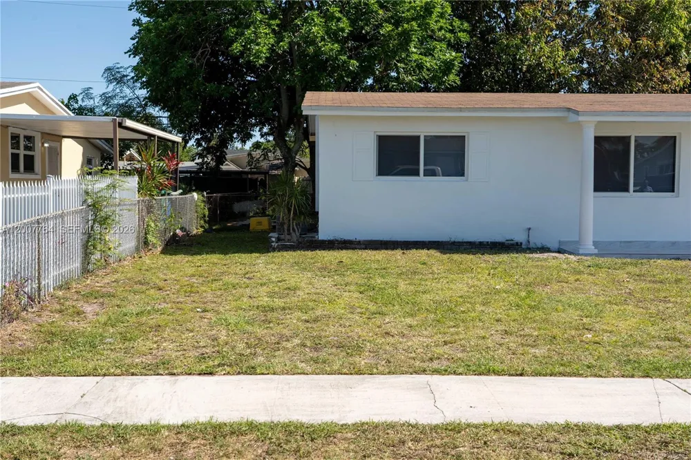 4000 NW 195th St Miami Gardens, FL 33055