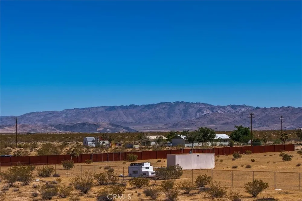 1440 Mcgarry Joshua Tree, CA 92252