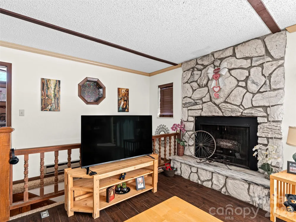 174 Pleasant Ridge Maggie Valley, NC 28751
