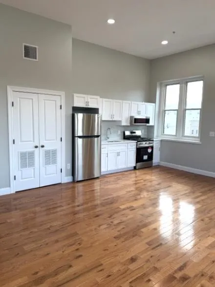 38 MILL ST Paterson, NJ 07501