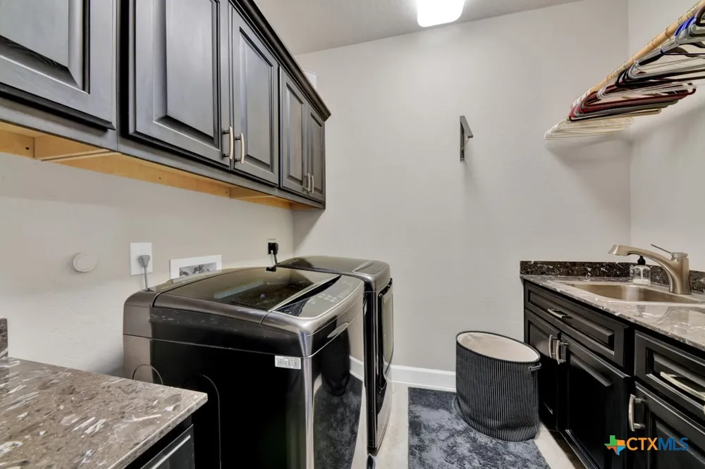 949 Academy Avenue New Braunfels, TX 78130