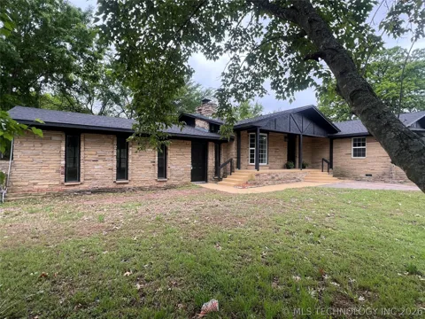 563 W Chambers Road