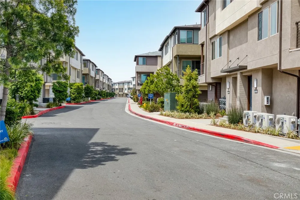 1560 TOPEKA #7 Placentia, CA 92870