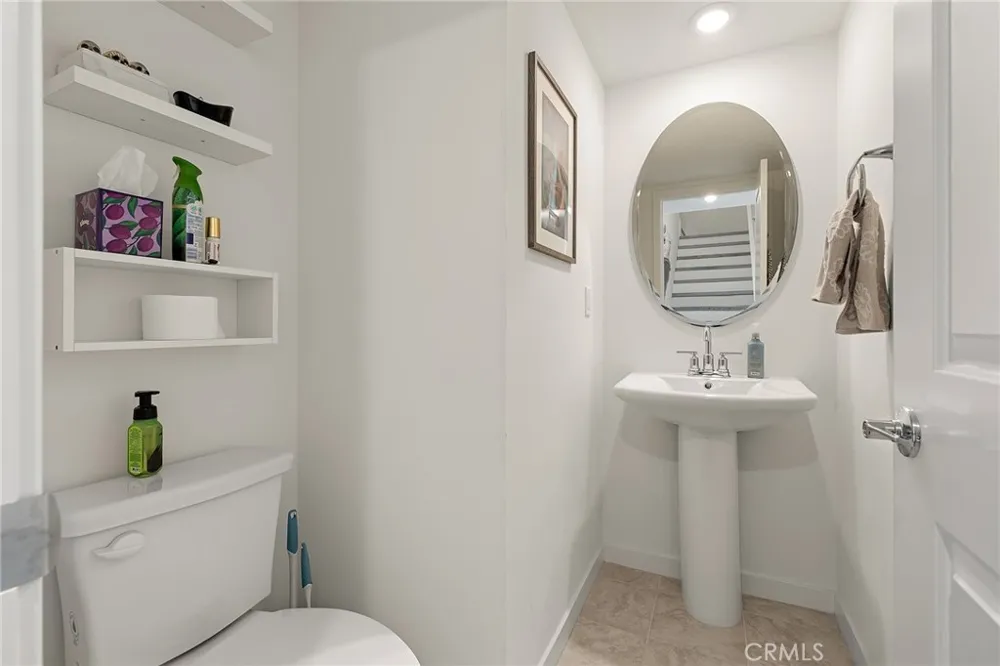 1560 TOPEKA #7 Placentia, CA 92870