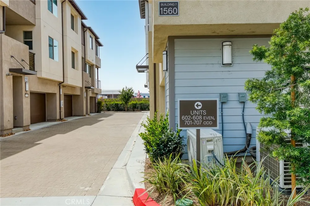 1560 TOPEKA #7 Placentia, CA 92870