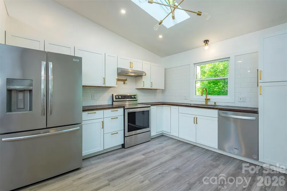 4 Smokey Mountain Drive Swannanoa, NC 28778