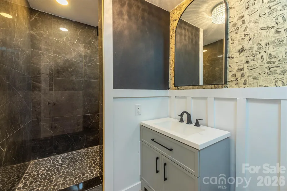 4 Smokey Mountain Drive Swannanoa, NC 28778