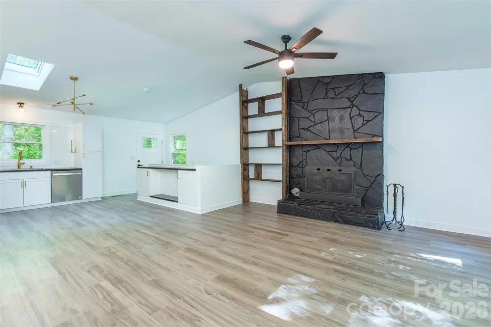 4 Smokey Mountain Drive Swannanoa, NC 28778