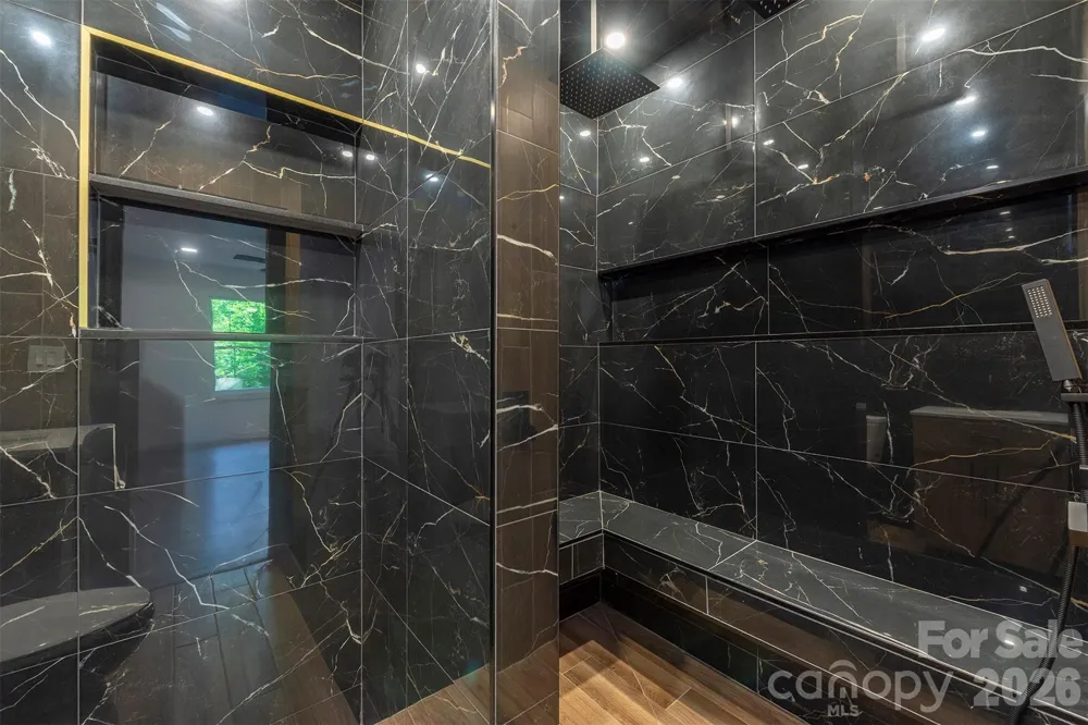 4 Smokey Mountain Drive Swannanoa, NC 28778