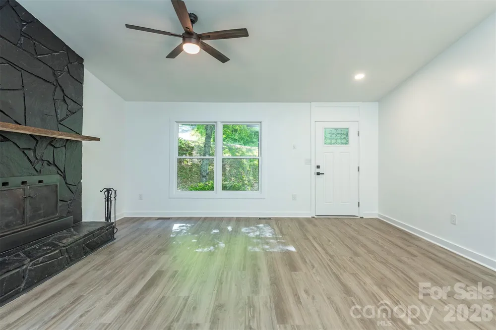 4 Smokey Mountain Drive Swannanoa, NC 28778