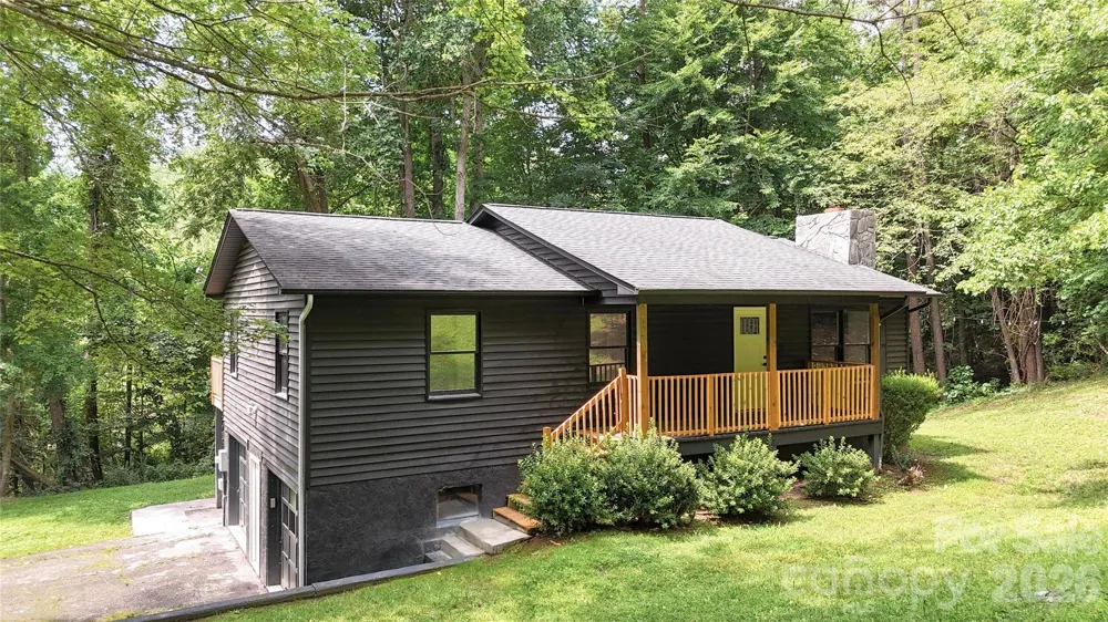 4 Smokey Mountain Drive Swannanoa, NC 28778