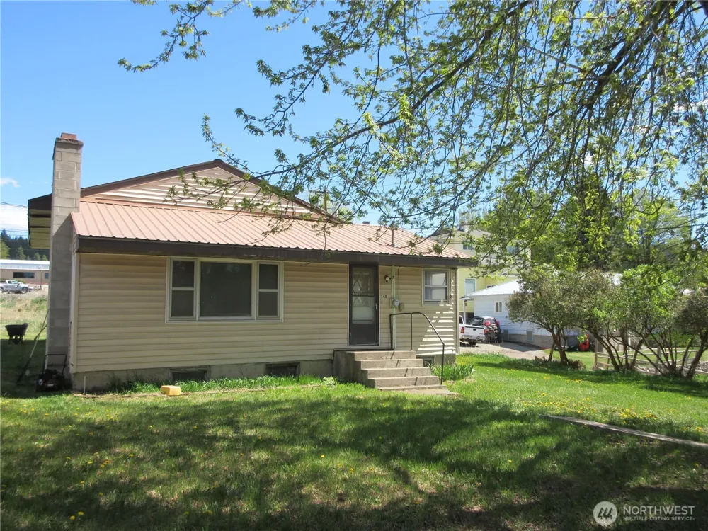 148 Portland Street Republic, WA 99166