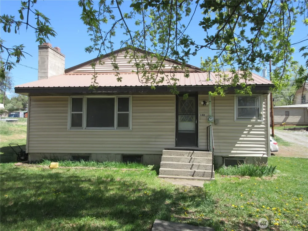 148 Portland Street Republic, WA 99166