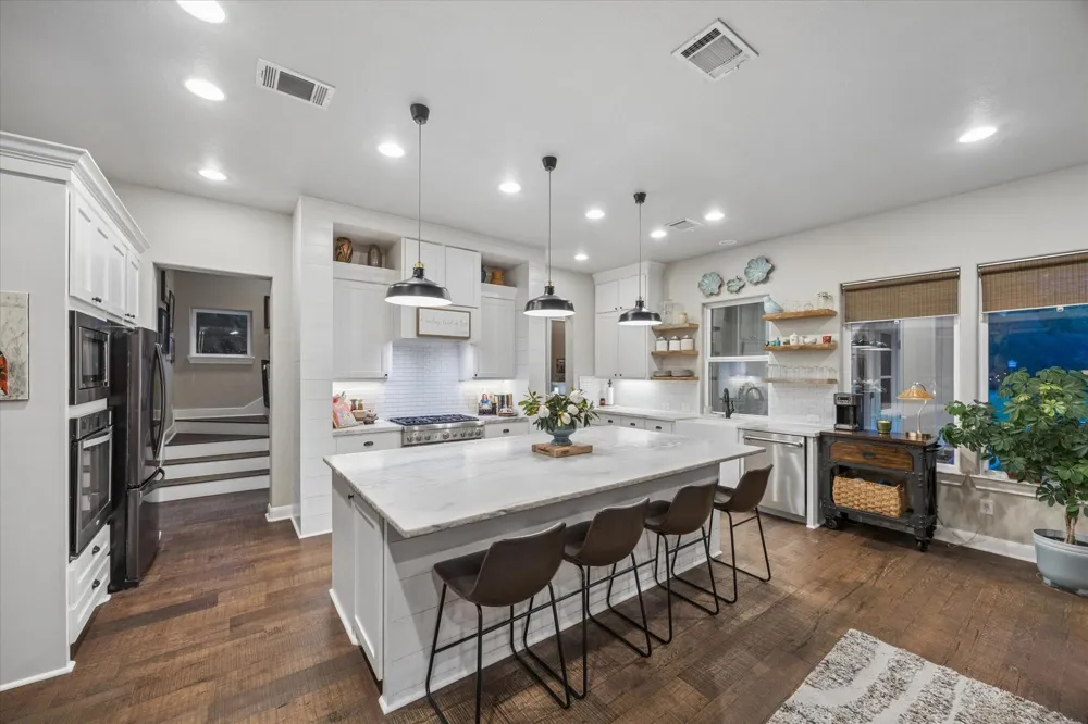 1815 Charter Street Columbus, TX 78934