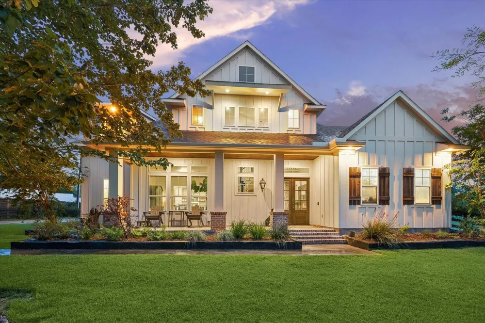 1815 Charter Street Columbus, TX 78934
