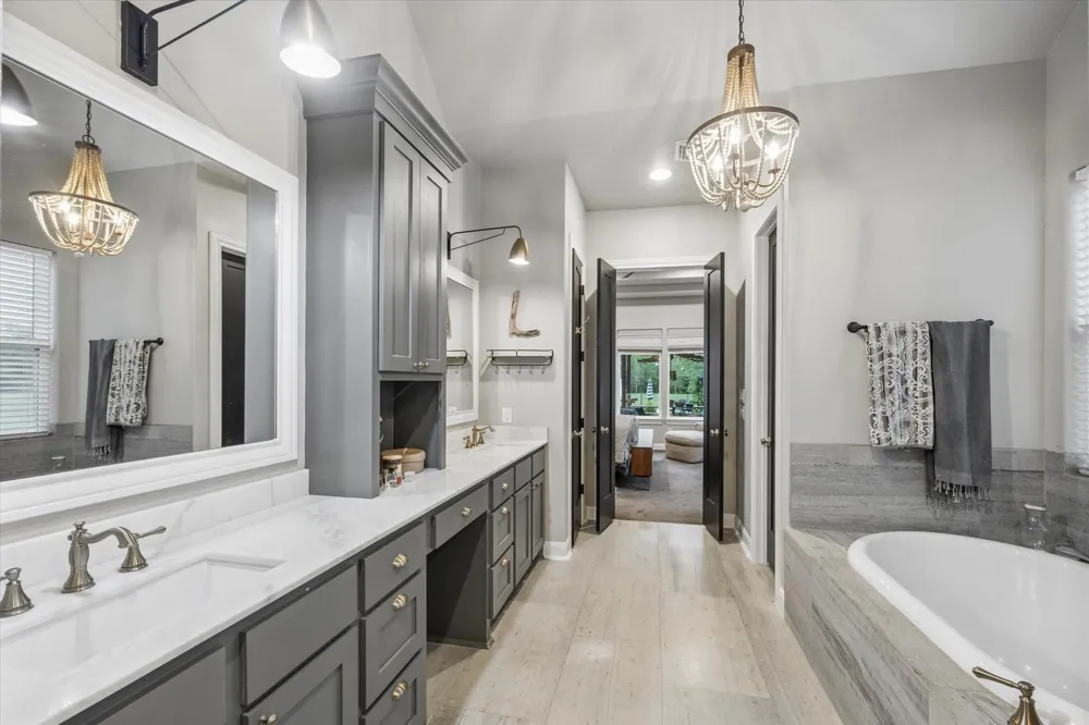 1815 Charter Street Columbus, TX 78934