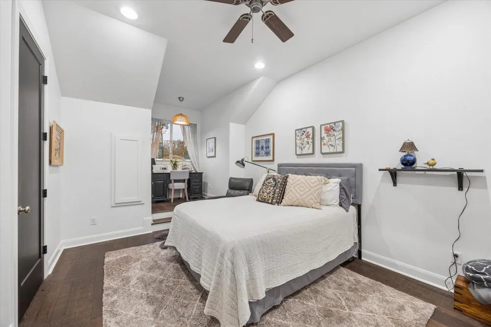1815 Charter Street Columbus, TX 78934