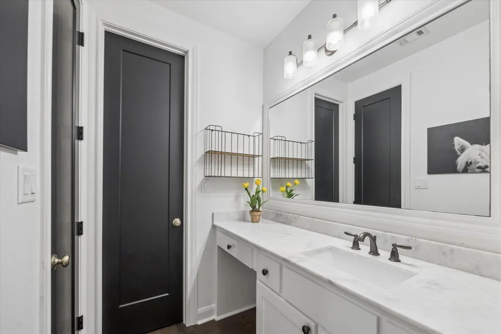 1815 Charter Street Columbus, TX 78934