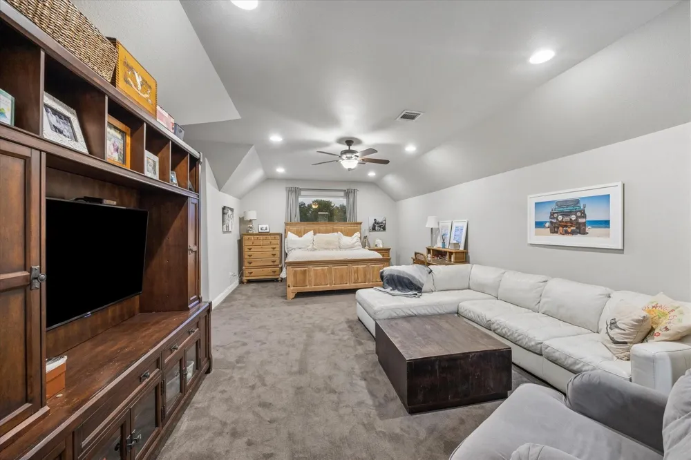 1815 Charter Street Columbus, TX 78934