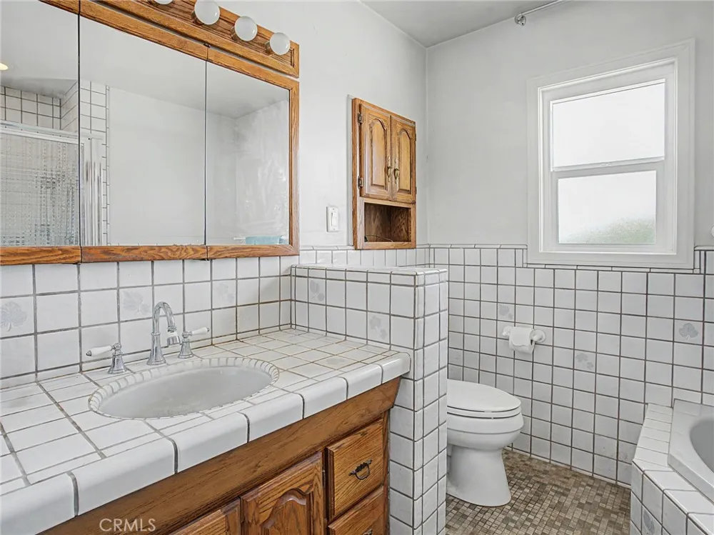 203 E Sycamore Avenue El Segundo, CA 90245