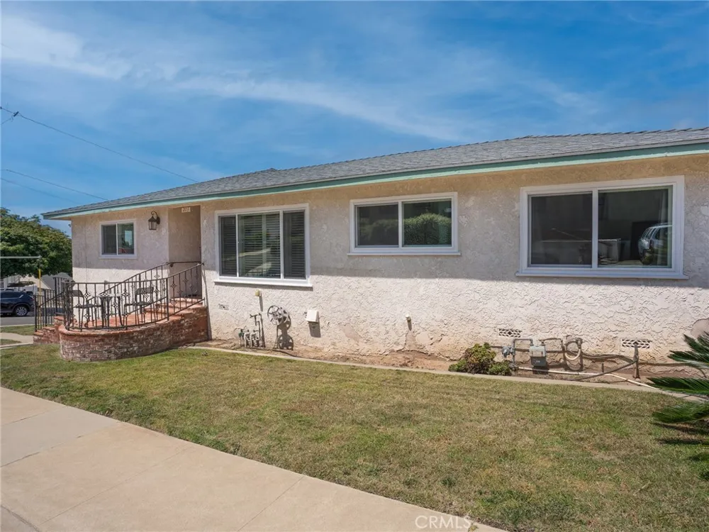203 E Sycamore Avenue El Segundo, CA 90245