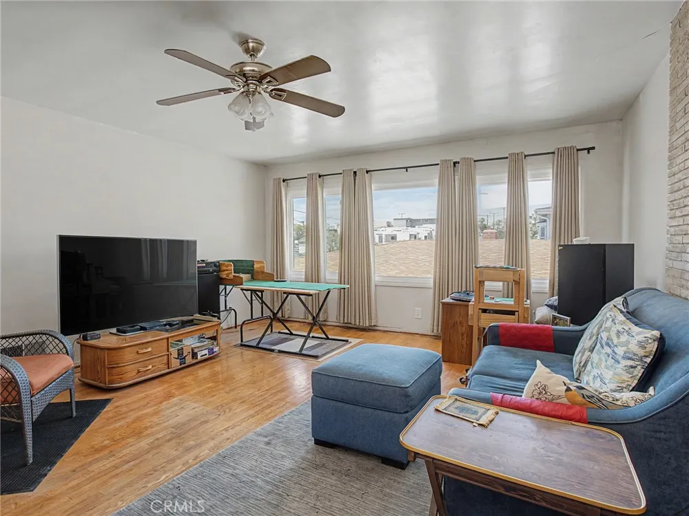 203 E Sycamore Avenue El Segundo, CA 90245