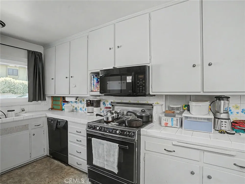 203 E Sycamore Avenue El Segundo, CA 90245