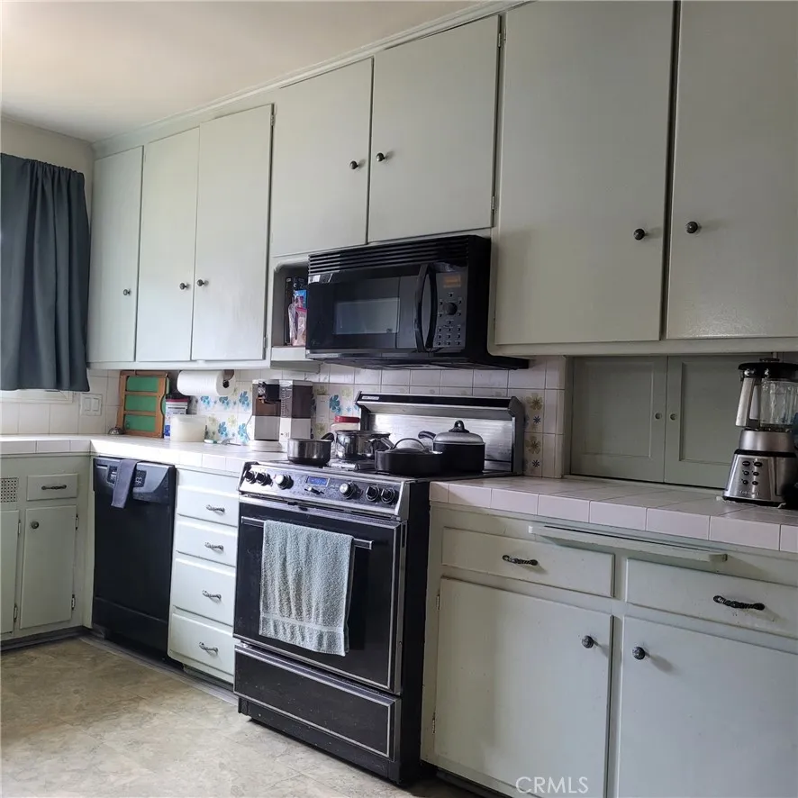 203 E Sycamore Avenue El Segundo, CA 90245