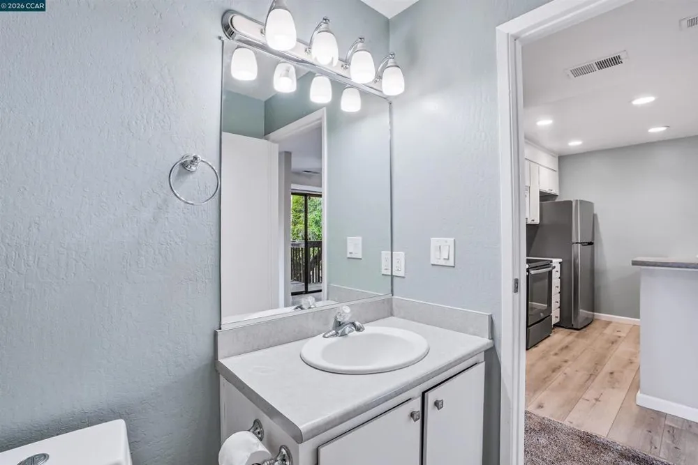 2450 Walters Way #2 Concord, CA 94520