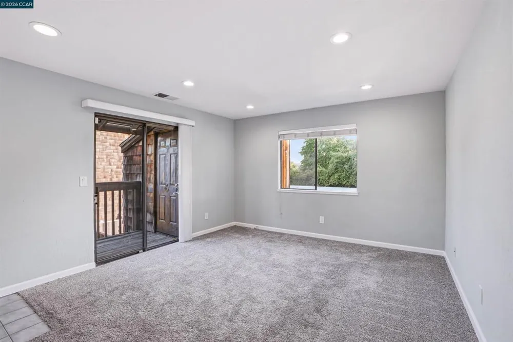 2450 Walters Way #2 Concord, CA 94520