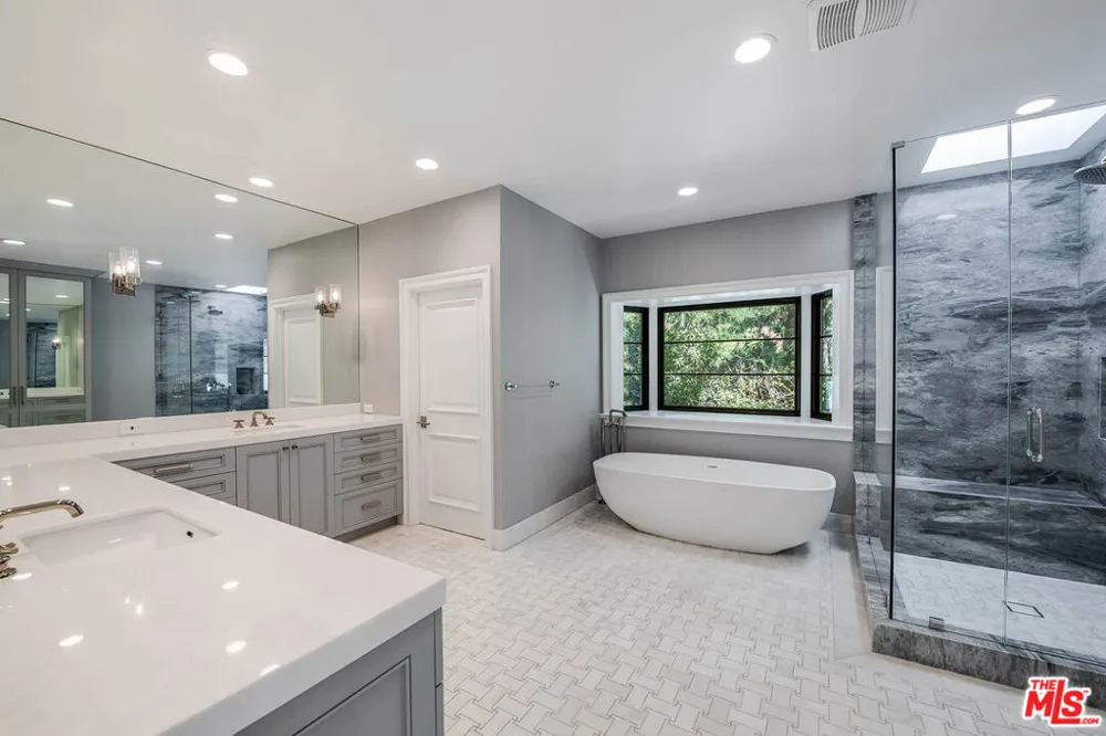 1348 Marinette Road Pacific Palisades, CA 90272