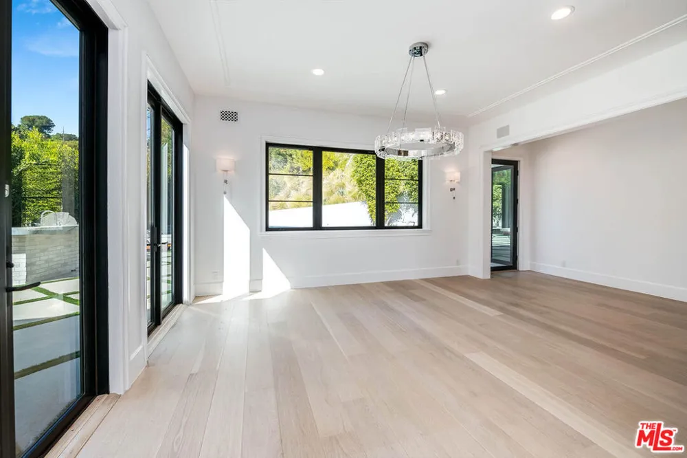 1348 Marinette Road Pacific Palisades, CA 90272