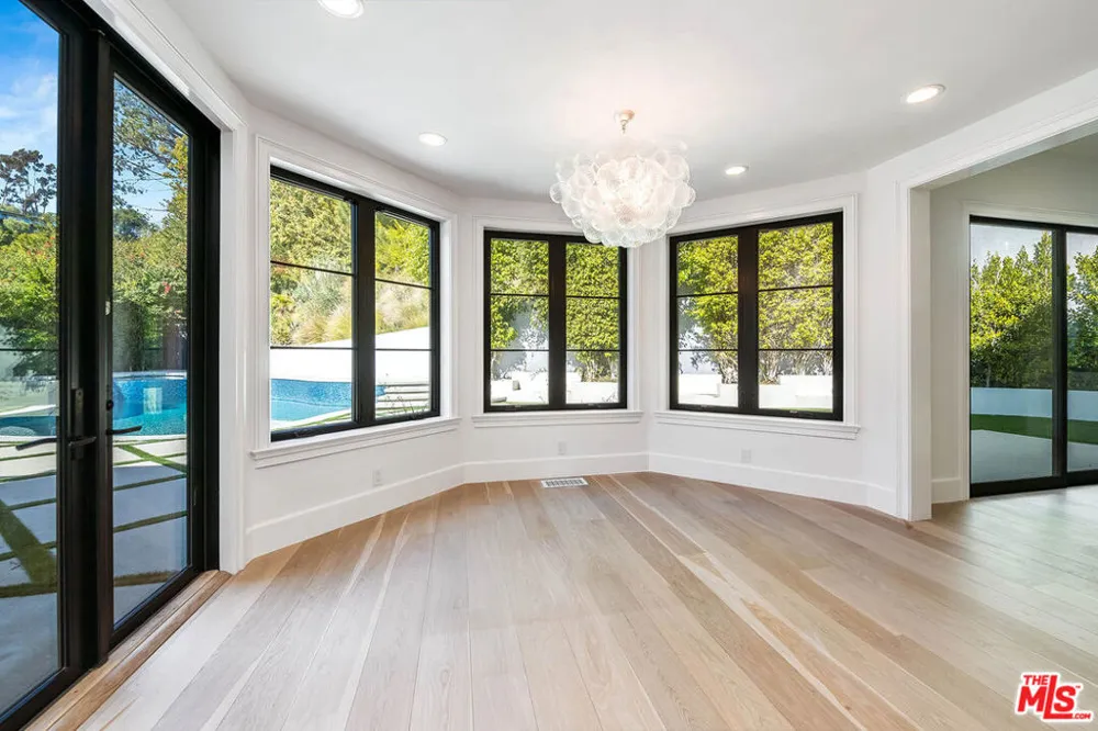 1348 Marinette Road Pacific Palisades, CA 90272