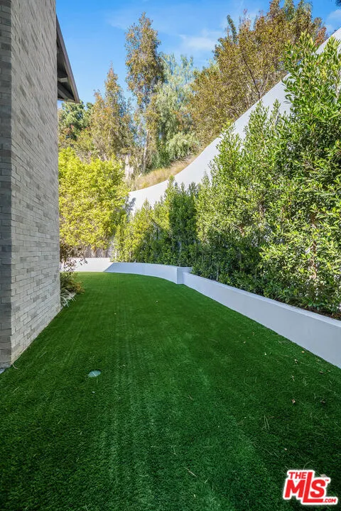 1348 Marinette Road Pacific Palisades, CA 90272