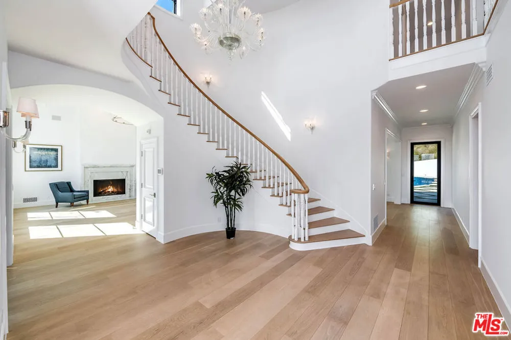 1348 Marinette Road Pacific Palisades, CA 90272