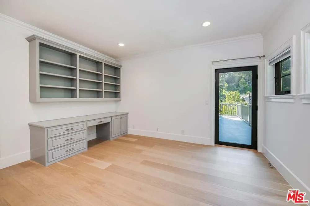 1348 Marinette Road Pacific Palisades, CA 90272