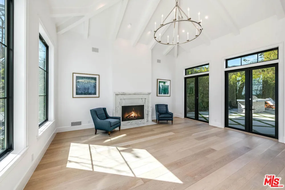 1348 Marinette Road Pacific Palisades, CA 90272