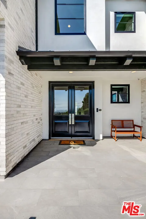 1348 Marinette Road Pacific Palisades, CA 90272