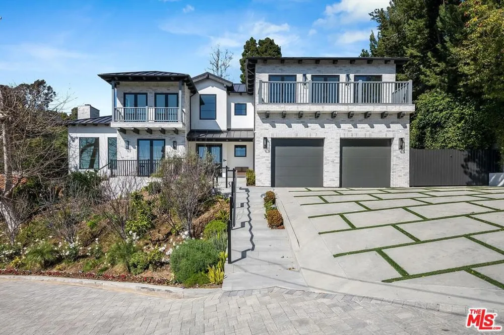 1348 Marinette Road Pacific Palisades, CA 90272