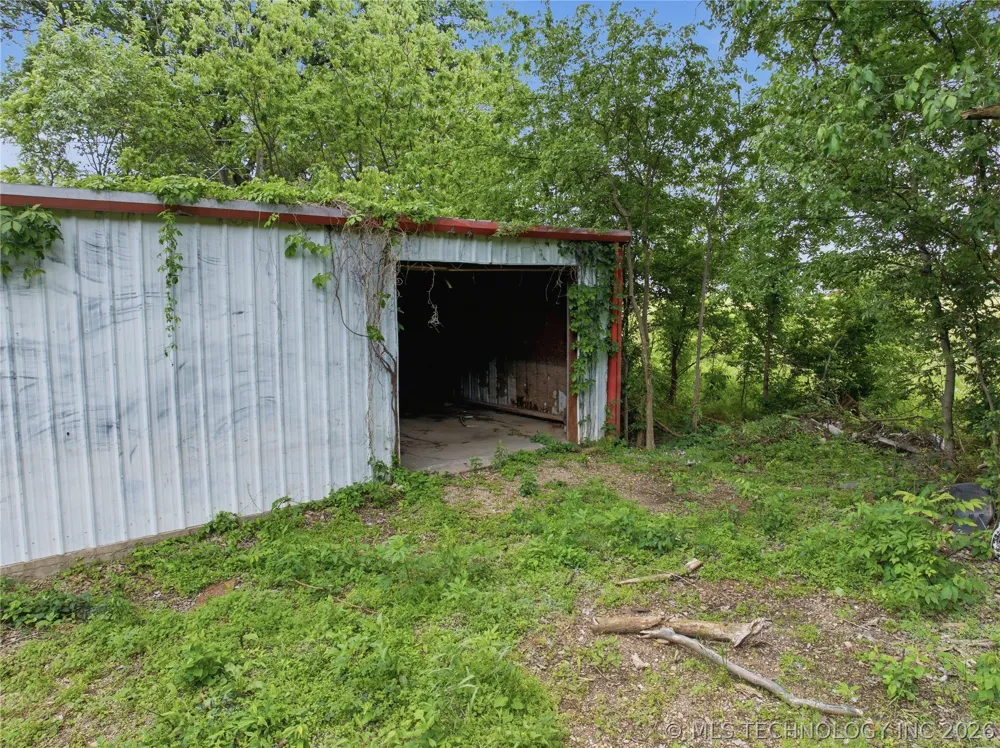 511 W Oak Street Webbers Falls, OK 74470