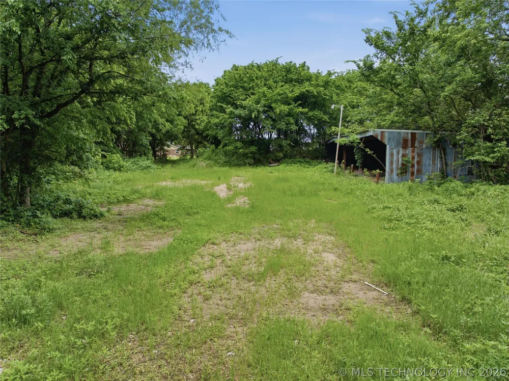 511 W Oak Street Webbers Falls, OK 74470