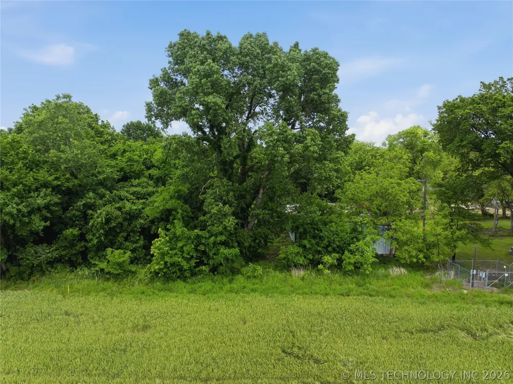 511 W Oak Street Webbers Falls, OK 74470