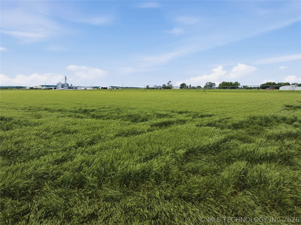 511 W Oak Street Webbers Falls, OK 74470