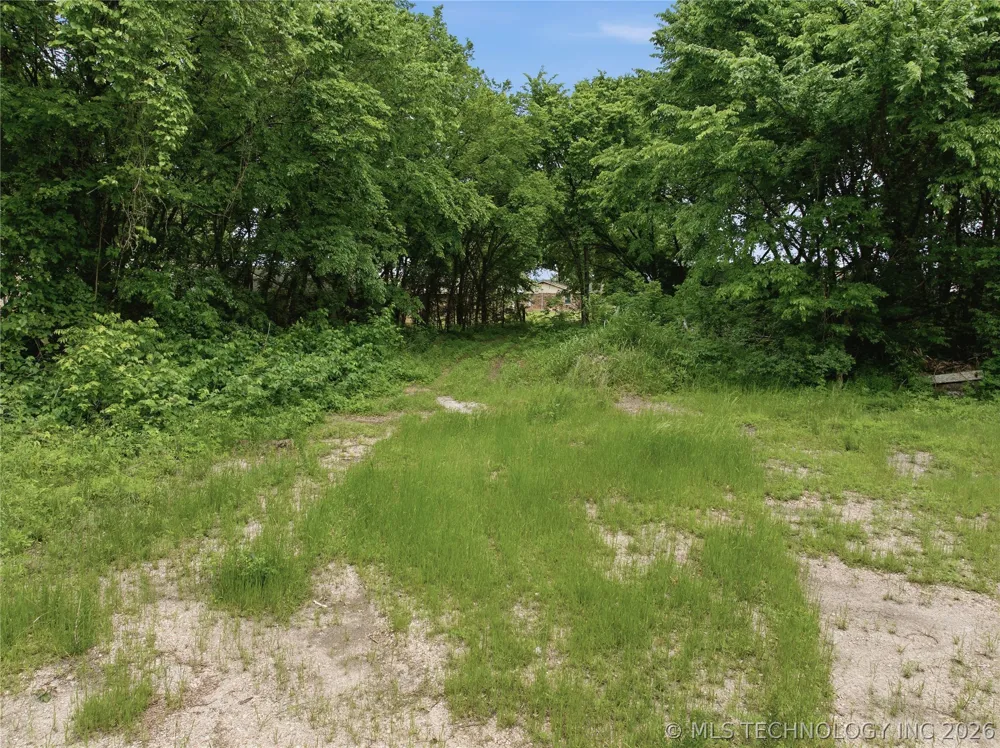 511 W Oak Street Webbers Falls, OK 74470