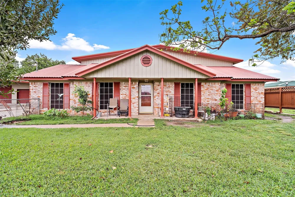 7438 Wright Road Houston, TX 77041